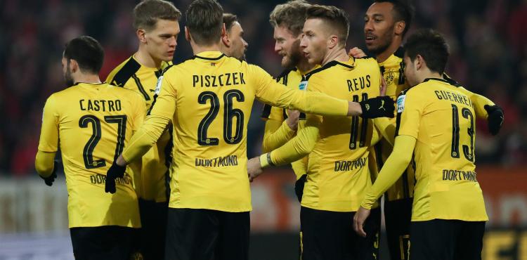 مباراة-بوروسيا-دورتموند-وروت-فايس-إيسن