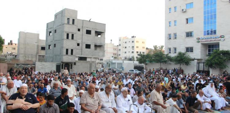 صلاة العيد في العراء..jpg