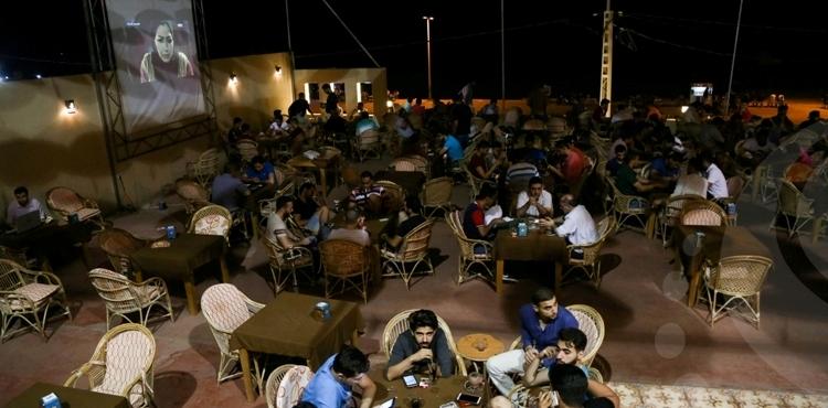 صورة من أحد مقاهي غزة في رمضان