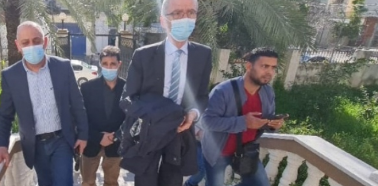 وفد لجنة الانتخابات يصل غزة.PNG