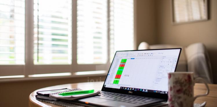 لابتوب laptop.jpg