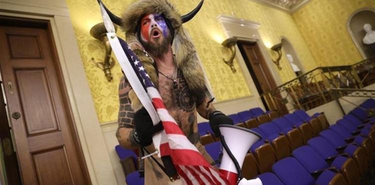 اقتحام الكونغرس..jpg