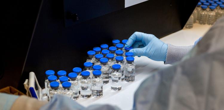 لقاح مصابي كورونا.jpg