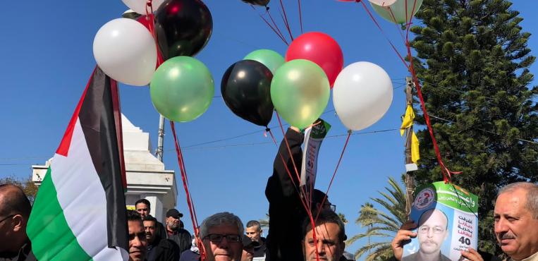 فعالية فنية احتفالاً بتحرر عميد الأسرى "ماهر يونس" في ساحة الجندي المجهول بمدينة غزة