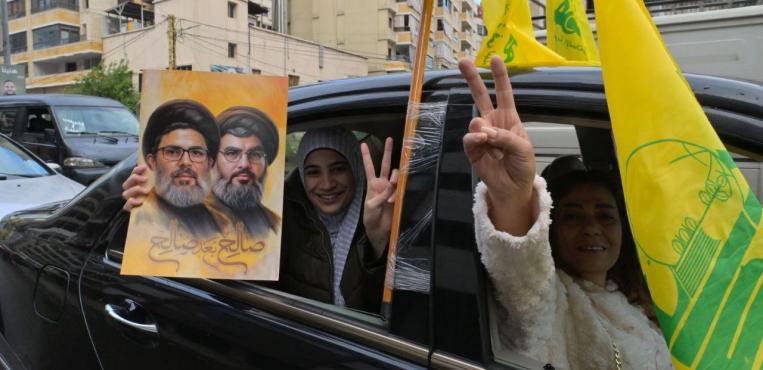 فرحة لا توصف.. لبنانيون يعودون لقراهم ويهدون النصر للشهيد حسن نصر الله