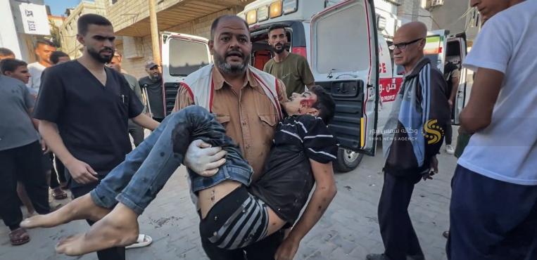 شهداء وإصابات باستهداف إسرائيلي وسط قطاع غزة