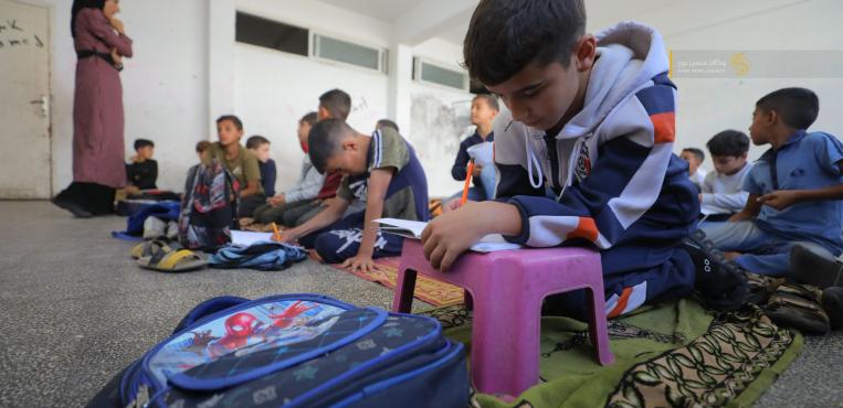 عودة التعليم الوجاهي داخل مدارس الاونروا في ظل ظروف صعبة