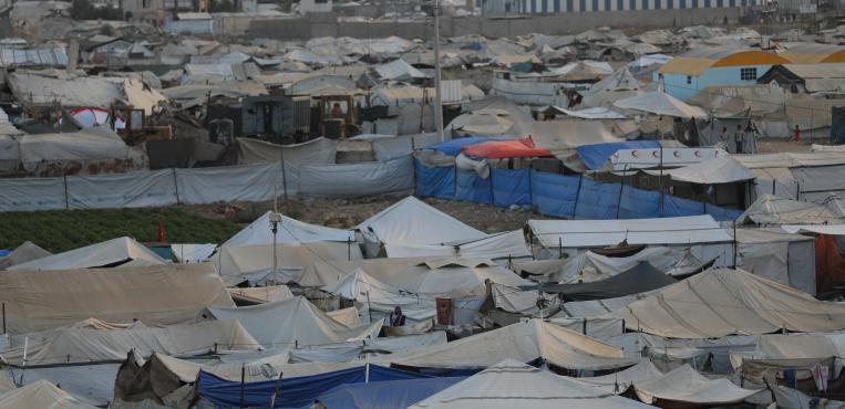 مشهد عام للحياة اليومية للنازحين في قطاع غزة