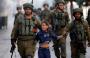 جنود الاحتلال يعتقون طفلا.jpeg