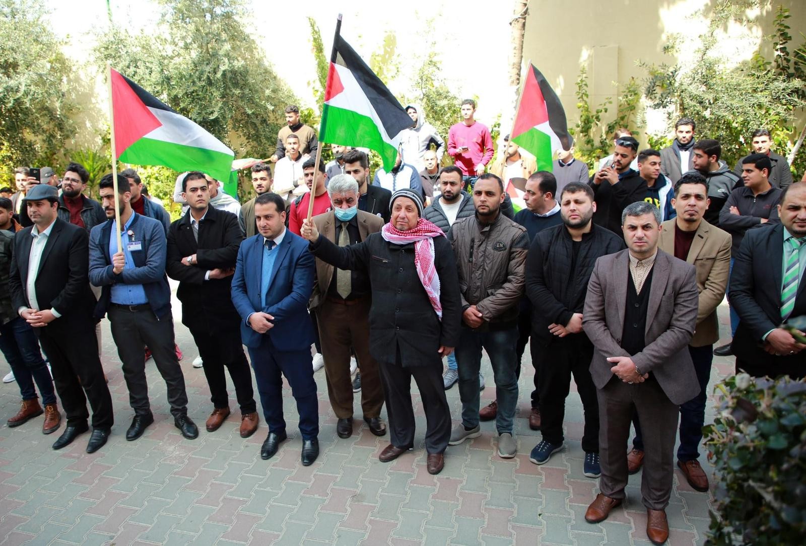 جامعة فلسطين تحتفل في ذكرى يوم الارض.jpg