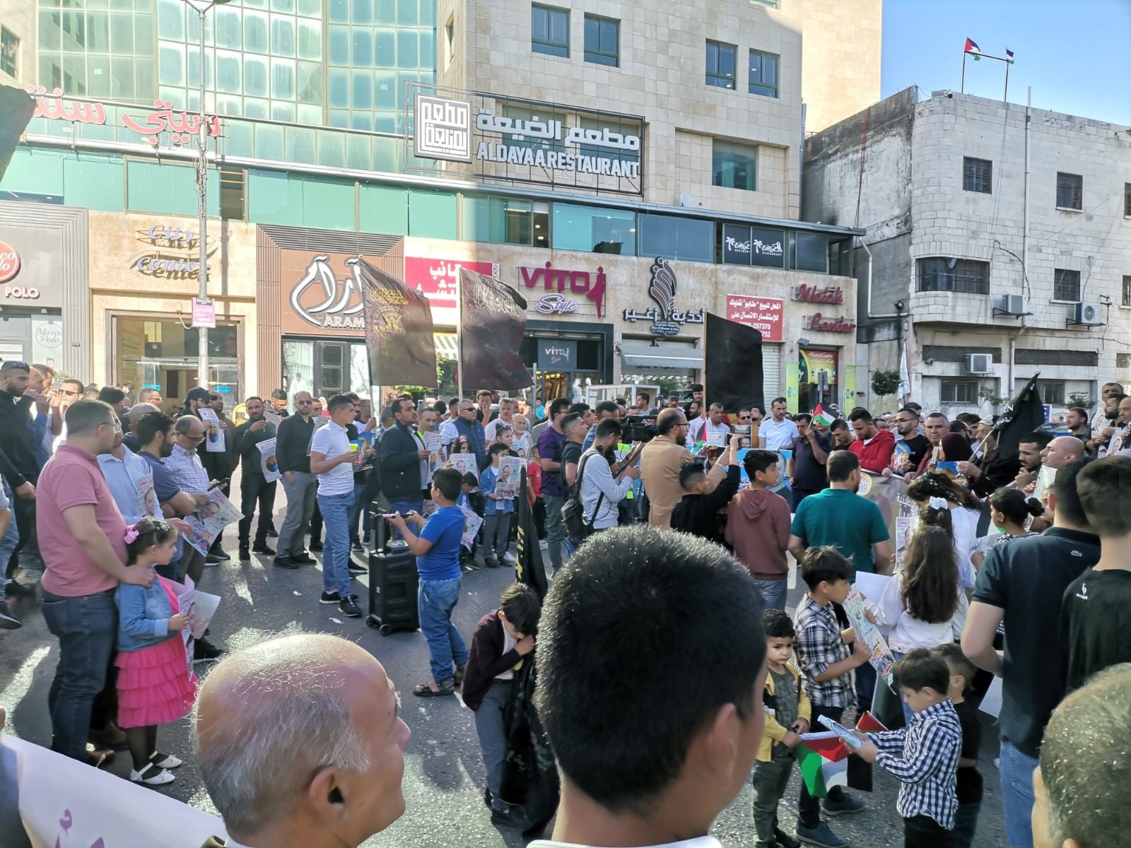 وقفة تضامنية مع الأسير خليل عواودة في الخليل 6.jpg