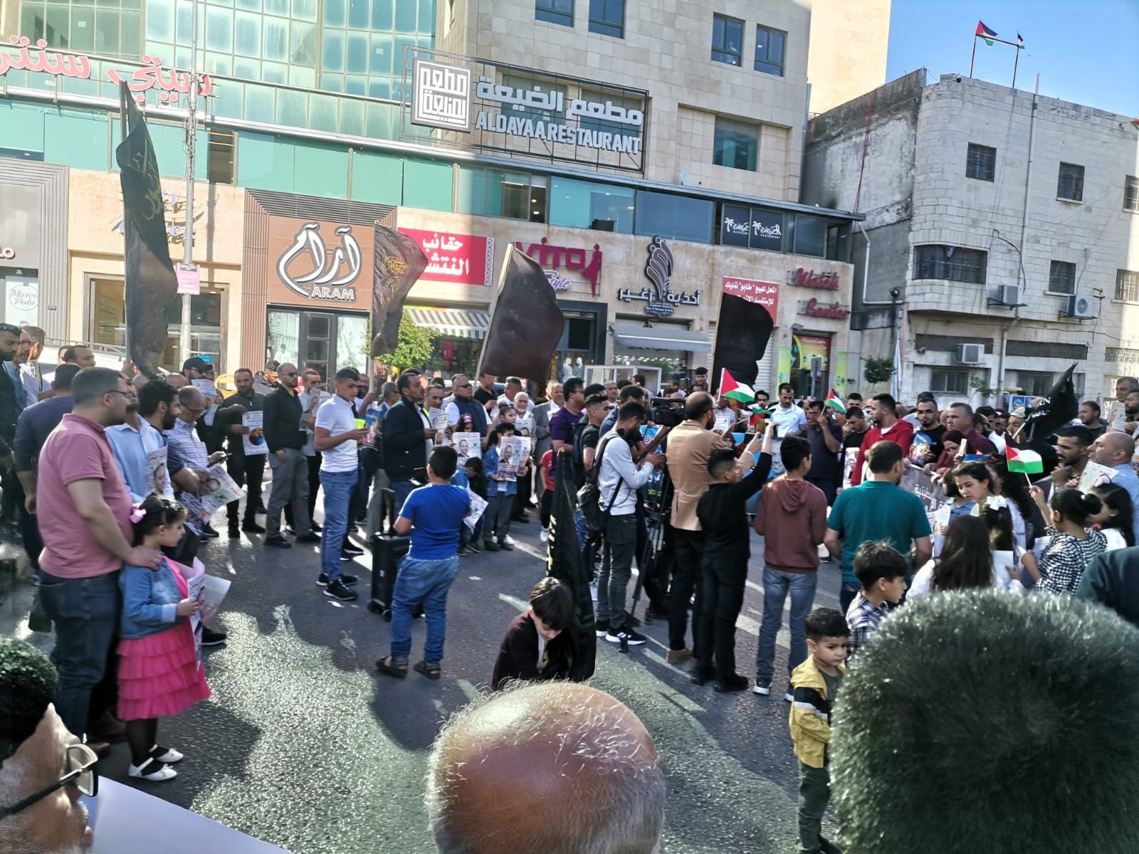 وقفة تضامنية مع الأسير خليل عواودة في الخليل 9.jpg