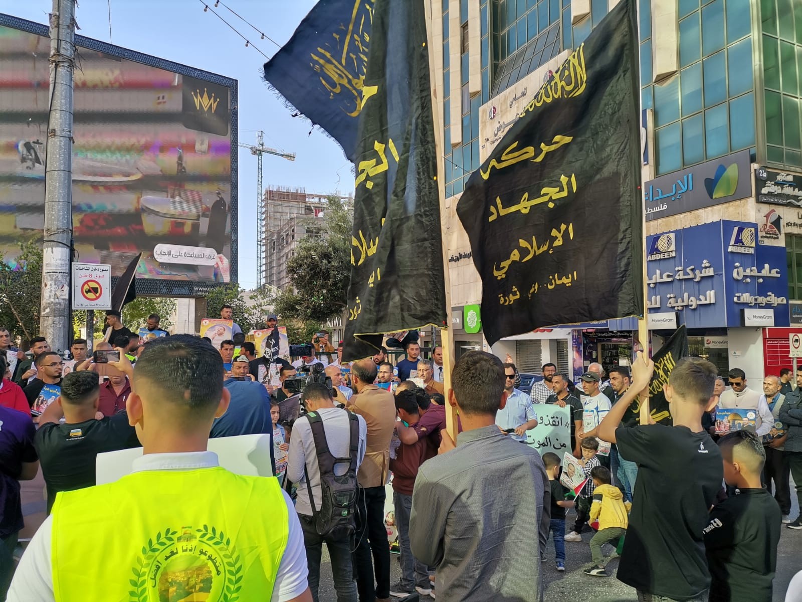 وقفة تضامنية مع الأسير خليل عواودة في الخليل 12.jpg