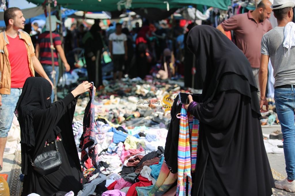 سوق البالة في النصيرات.jpg