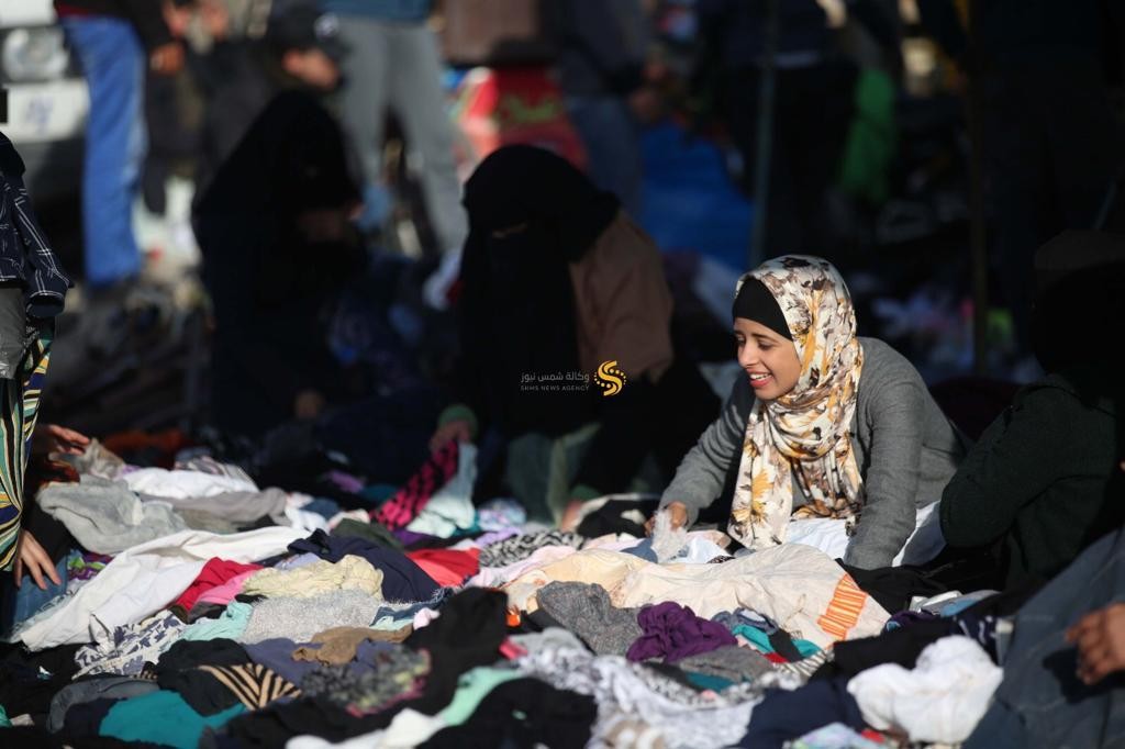 سوق البالة في النصيرات ملابس مستعملة 12.jpg