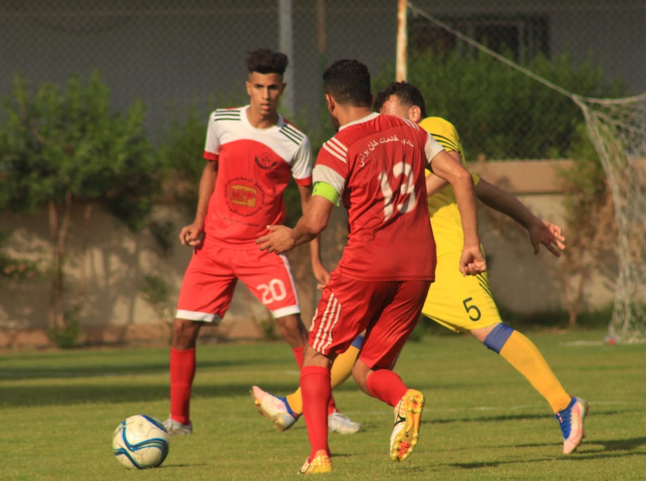 من لقاء التفاح و خدمات خانيونس