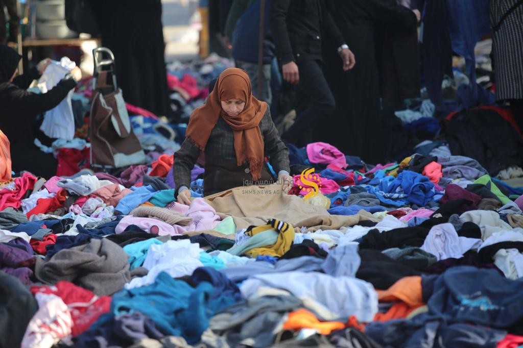 سوق البالة في النصيرات ملابس مستعملة 6.jpg