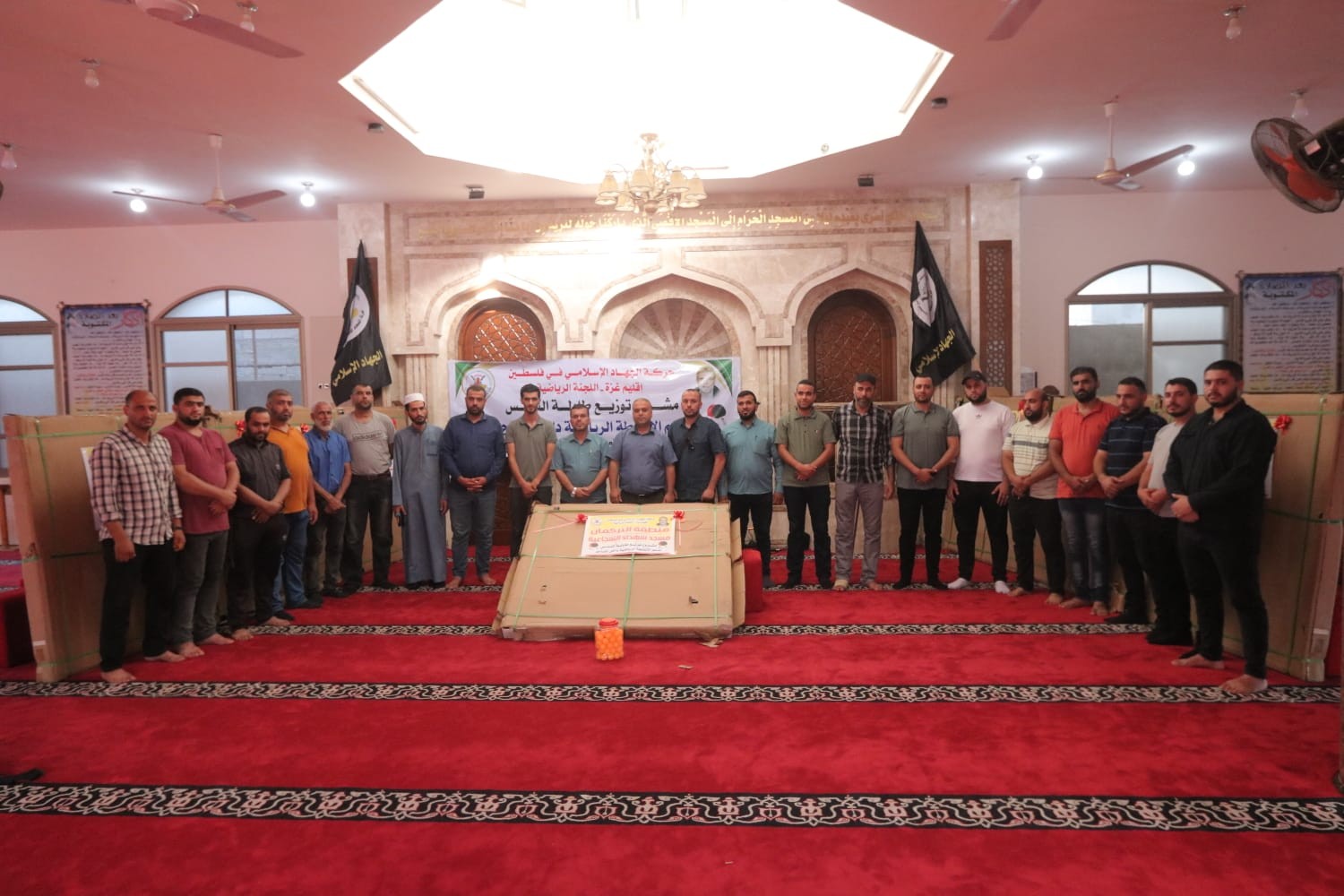 توزيع طاولات تنس على مساجد قطاع غزة 10.jpg