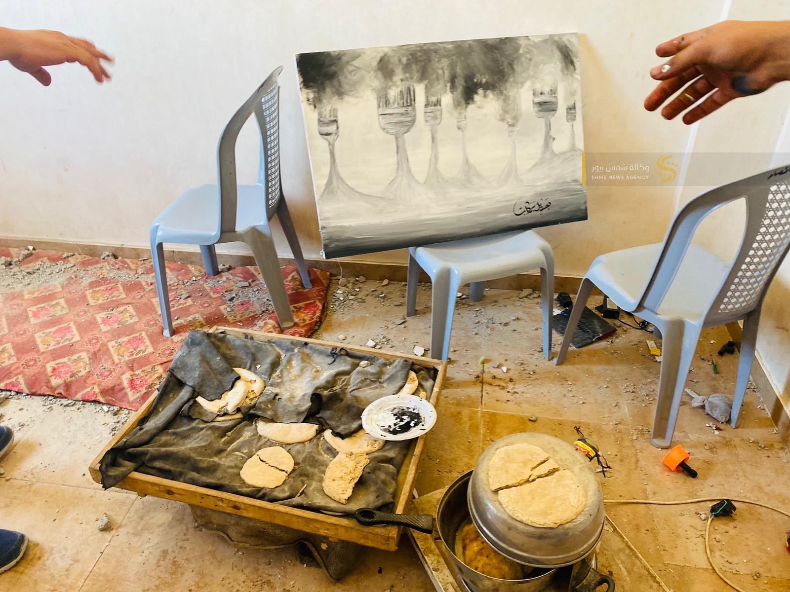 فنانون تشكيليون يوثقون حجم الجريمة الإسرائيلية في خانيونس 4.jfif