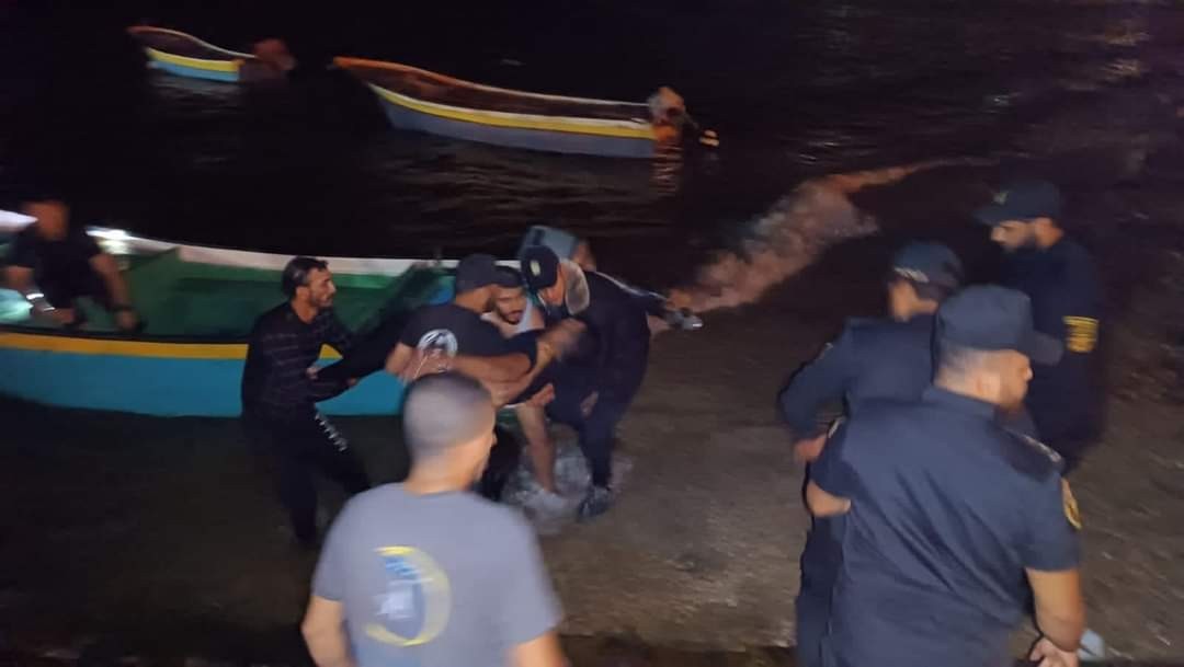 غرق مواطنين في بحر غزة.jfif