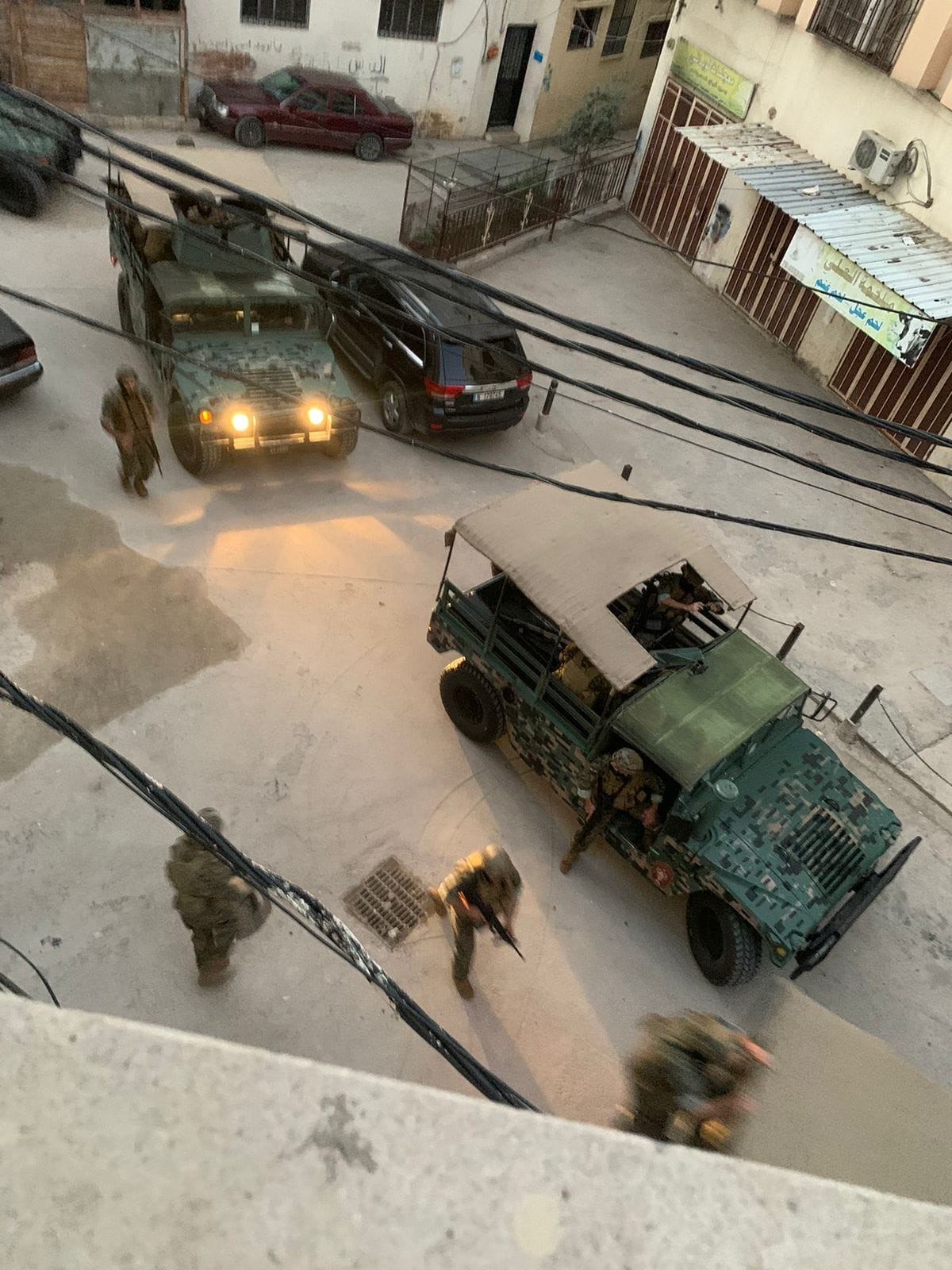 الجيش اللبناني يقتحم مخيم نهر البارد 2.jpg