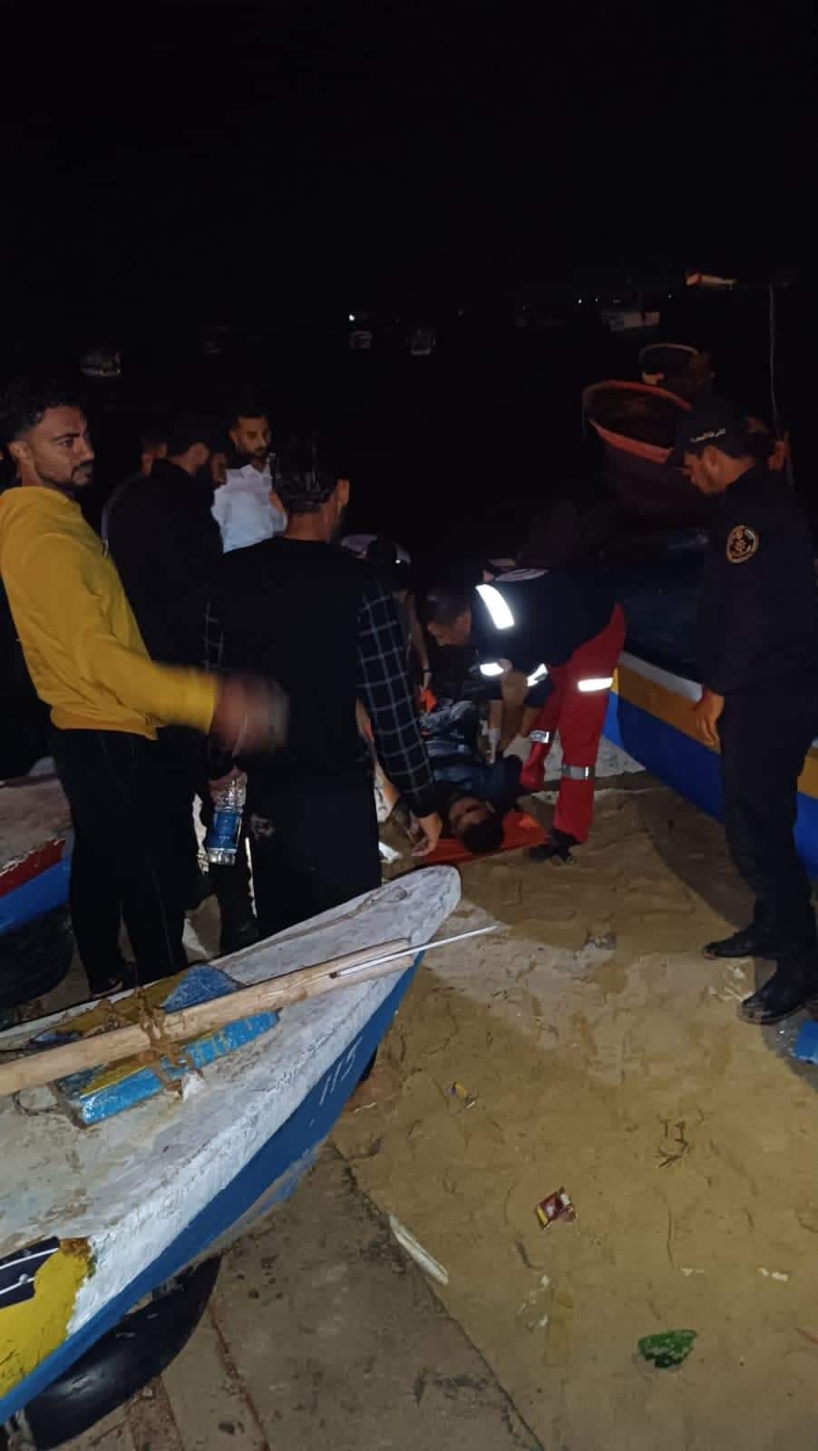 غرق في البحر.jfif