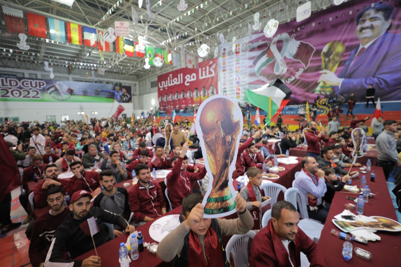 جماهير غزة تستمتع بمشاهدة كأس العالم في غزة 13.jpg