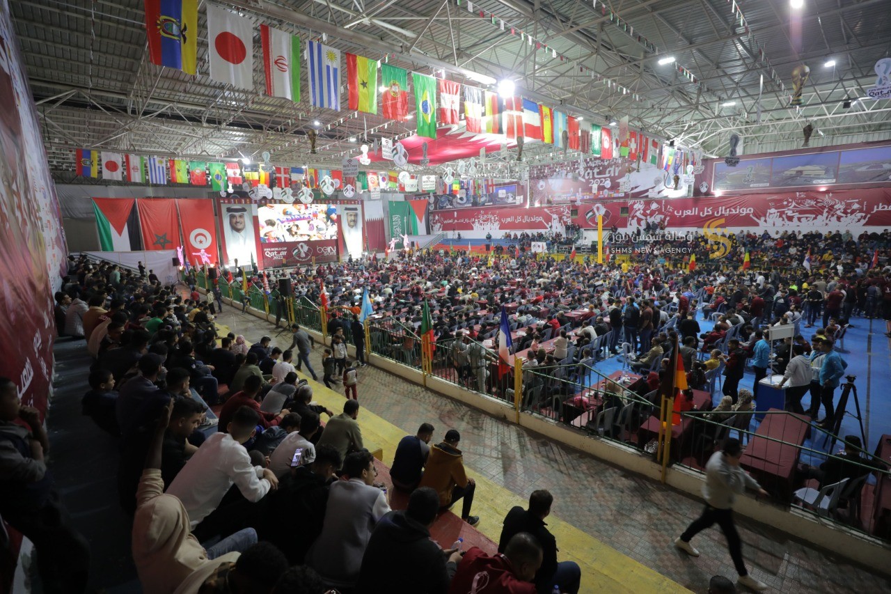 جماهير غزة تستمتع بمشاهدة كأس العالم في غزة 27.jpg