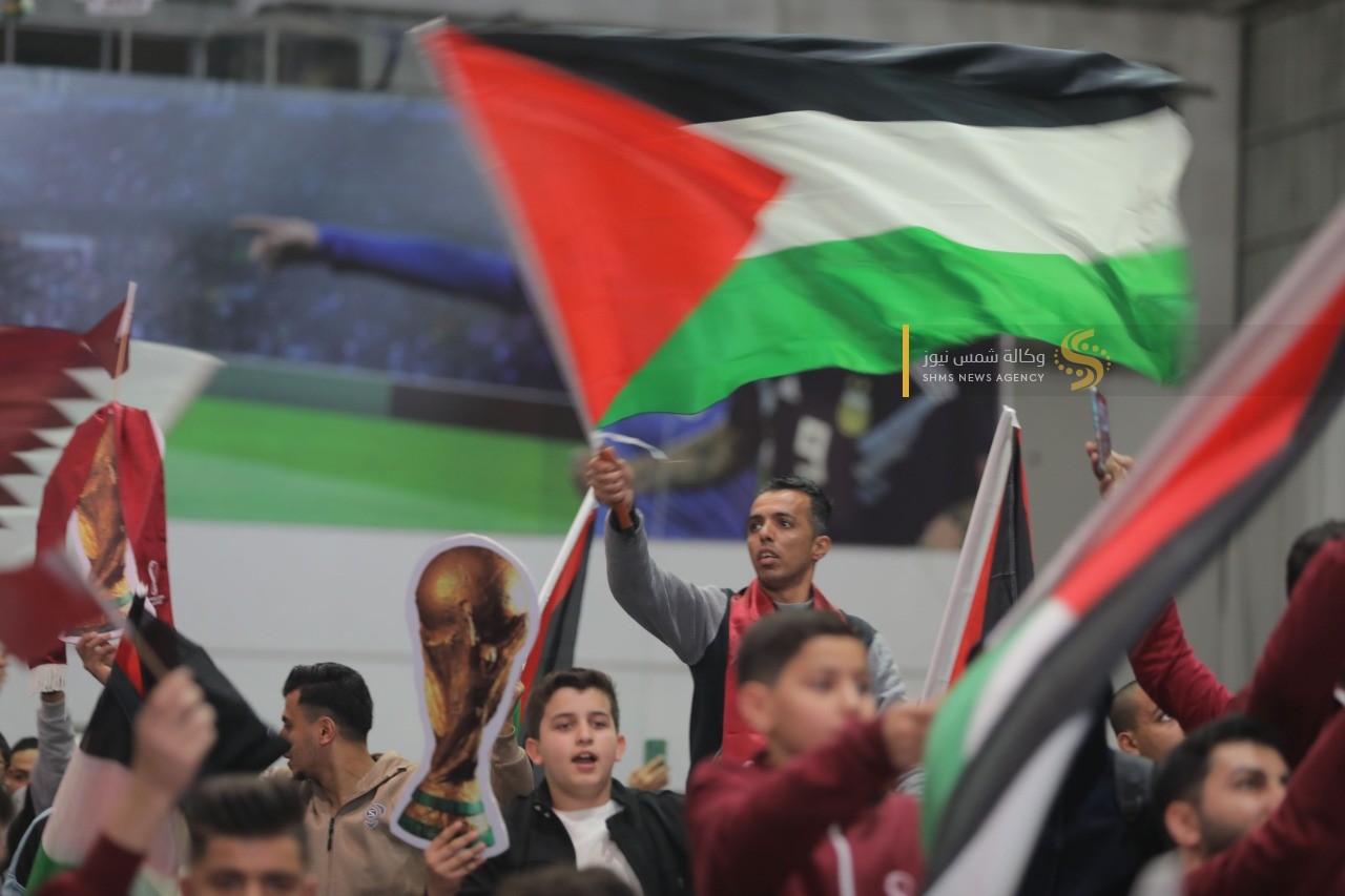 جماهير غزة تستمتع بمشاهدة كأس العالم في غزة 20.jpg