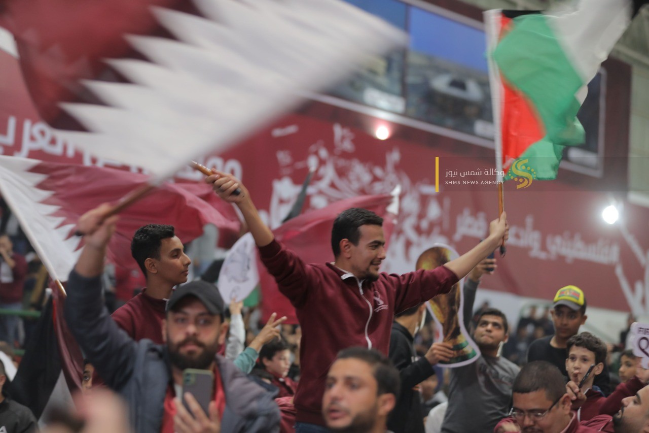 جماهير غزة تستمتع بمشاهدة كأس العالم في غزة 21.jpg