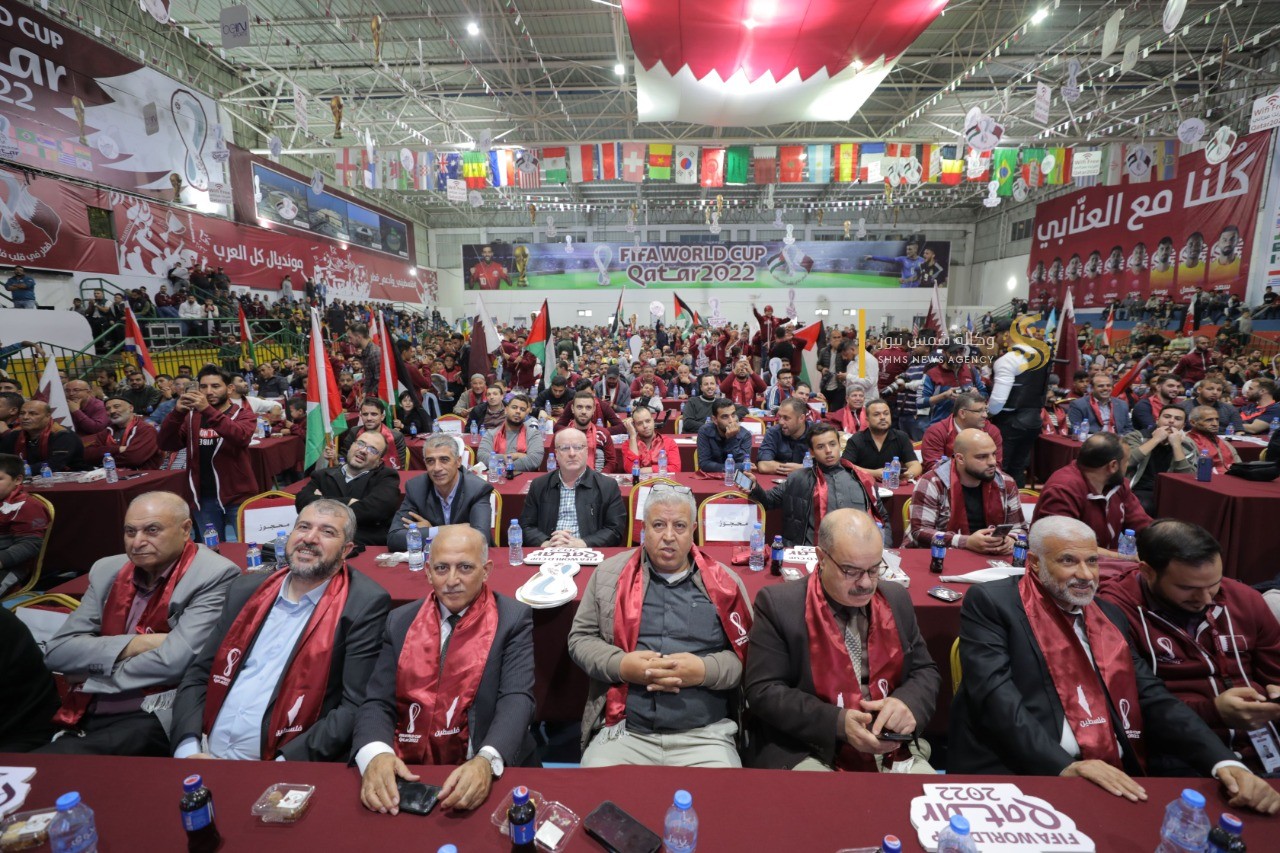 جماهير غزة تستمتع بمشاهدة كأس العالم في غزة 11.jpg