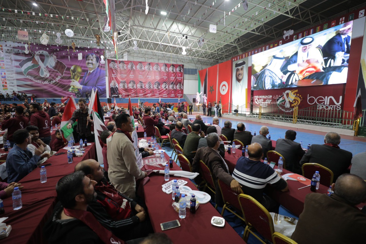 جماهير غزة تستمتع بمشاهدة كأس العالم في غزة 10.jpg