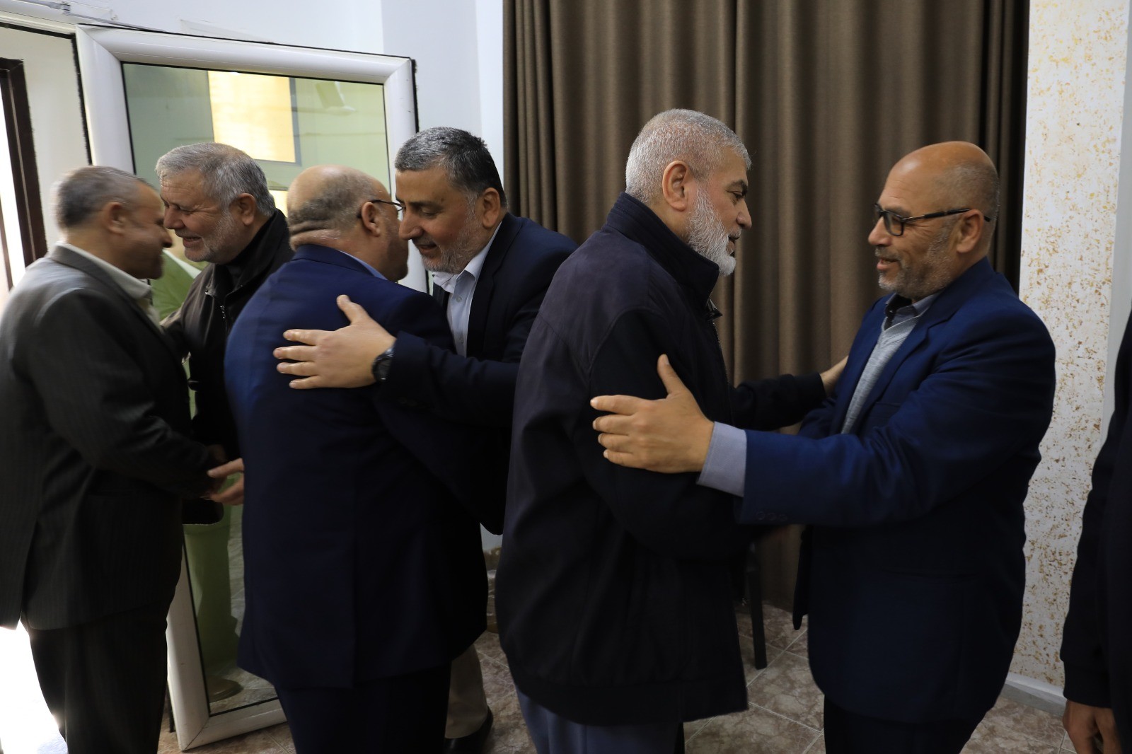 قيادة حماس تهنئ الجهاد الإسلامي بانتهاء انتخابات الأمين العام والمكتب السياسي.jpg