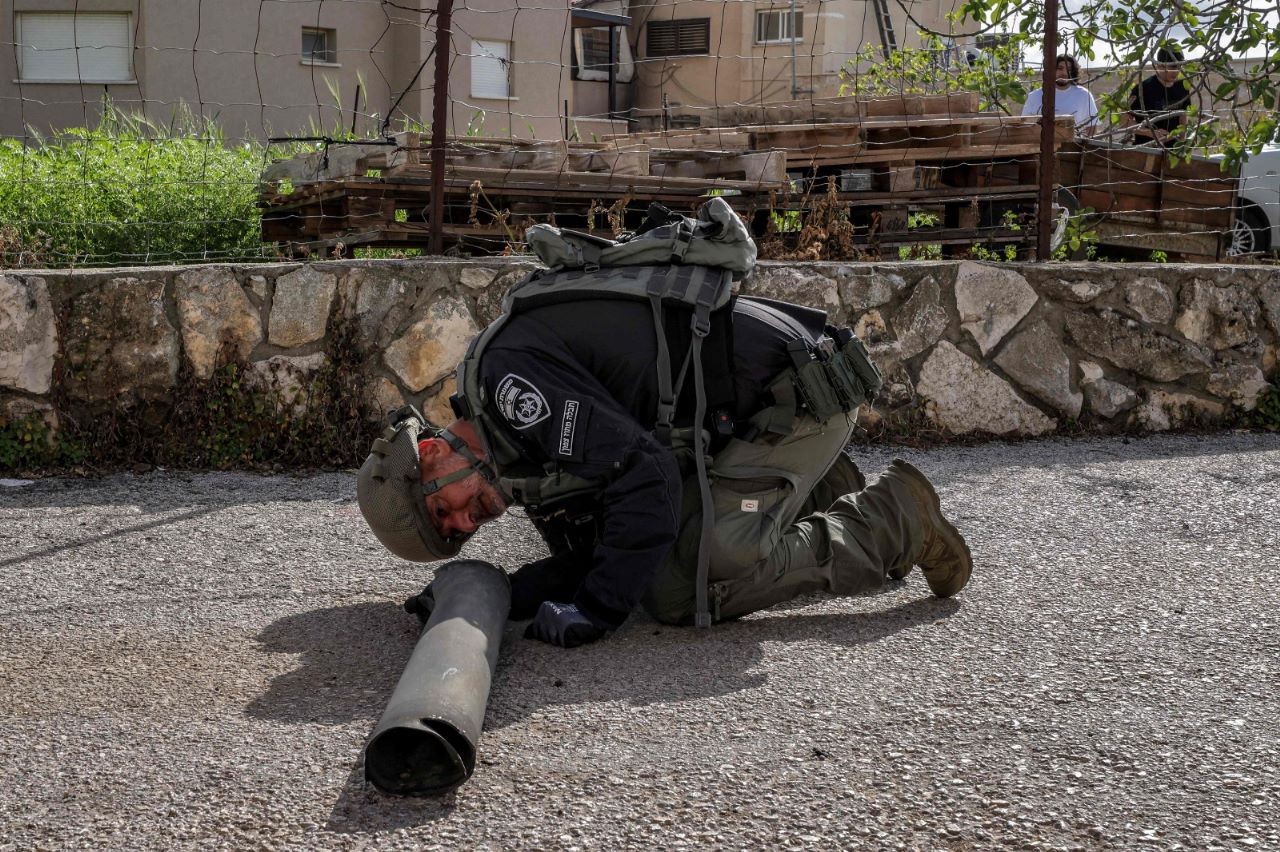  آثار إطلاق الصواريخ من لبنان تجاه مستوطنات الشمال (2).jpg