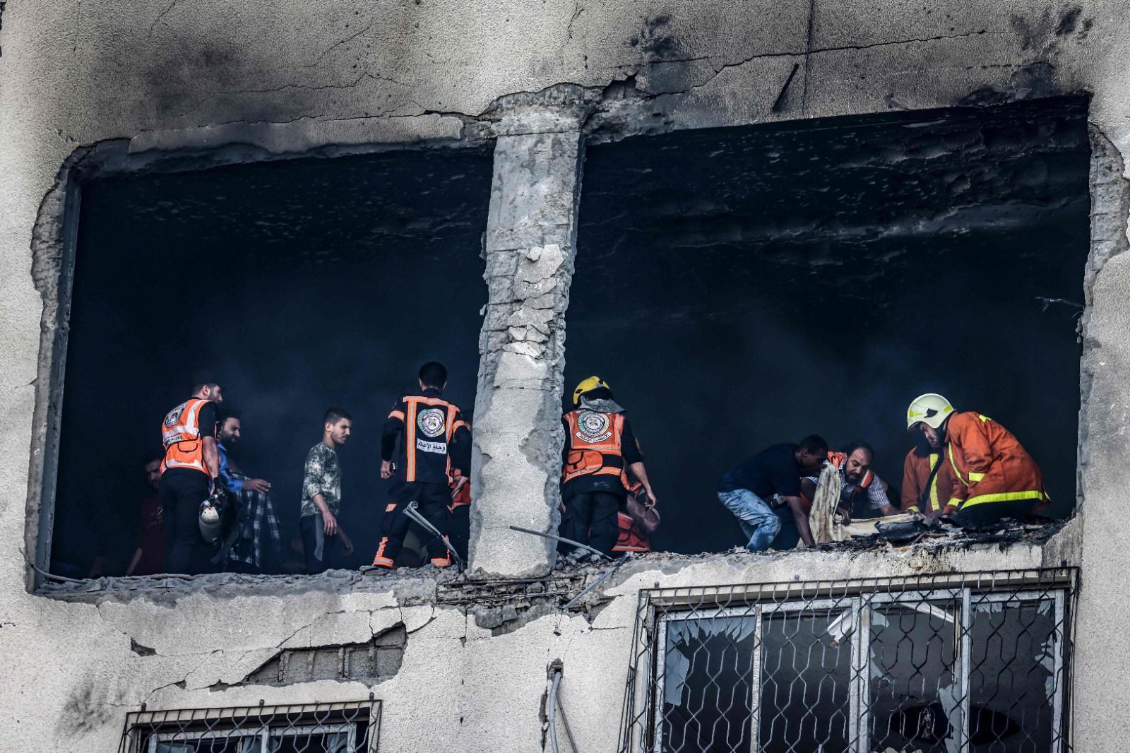 قصف إسرائيلي على شقة سكنية في حي النصر بغزة  2.jpg
