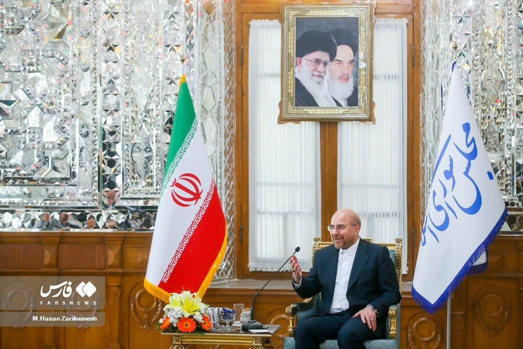 وفد حركة الجهاد الإسلامي برئاسة القائد النخالة يلتقي رئيس البرلمان الإيراني.jpg