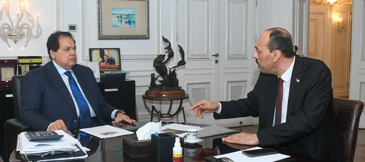 وكيل مجلس النواب المصري يستقبل المفوض العام للهيئة العليا للعشائر .jpg