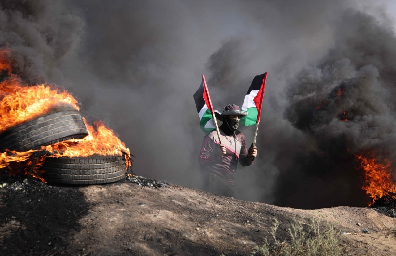 مظاهرات حاشدة على حدود غزة 1.jpg
