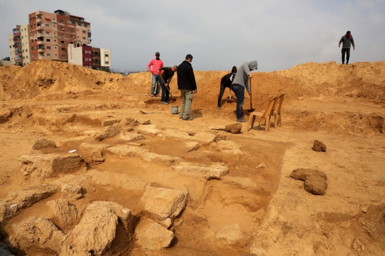العثور على 5 قبور أثرية شمال غزة 1.jpeg