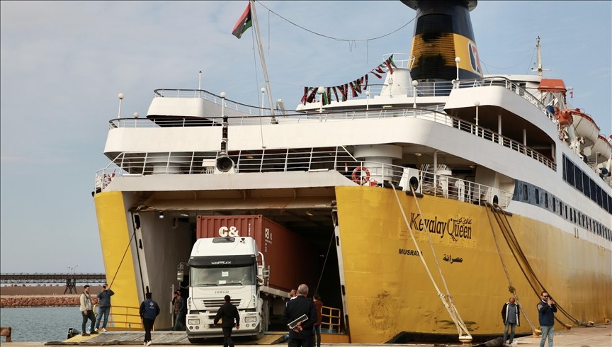 سفينة مساعدات بسبب اعصار دانيال في ليبيا.jpg