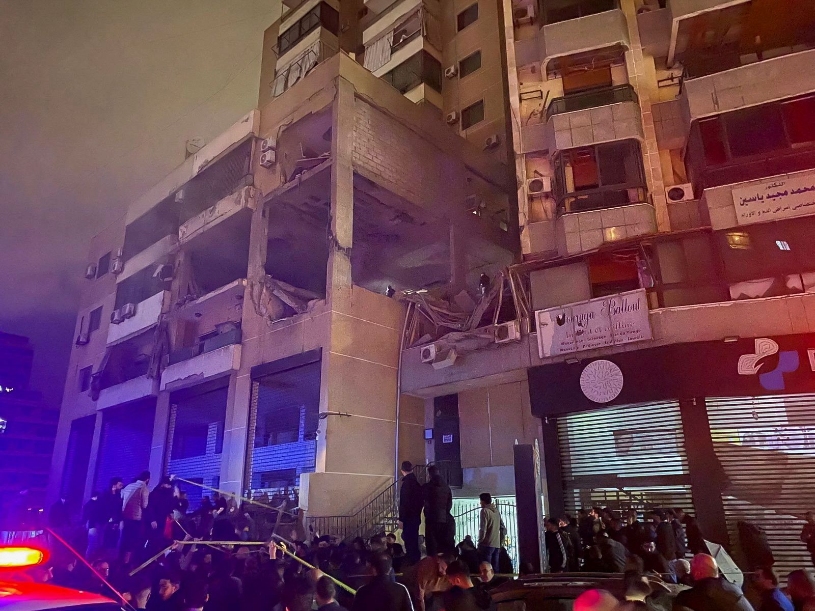 صور لآثار الانفجار الذي اُغتيل فيه نائب رئيس المكتب السياسي لحركة حماس الشيخ صالح العاروري بيروت.jpg