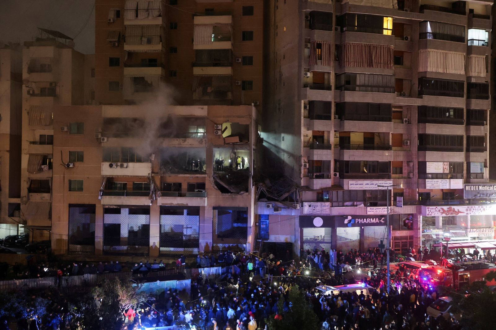 صور لآثار الانفجار الذي اُغتيل فيه نائب رئيس المكتب السياسي لحركة حماس الشيخ صالح العاروري في بيروت.jpg