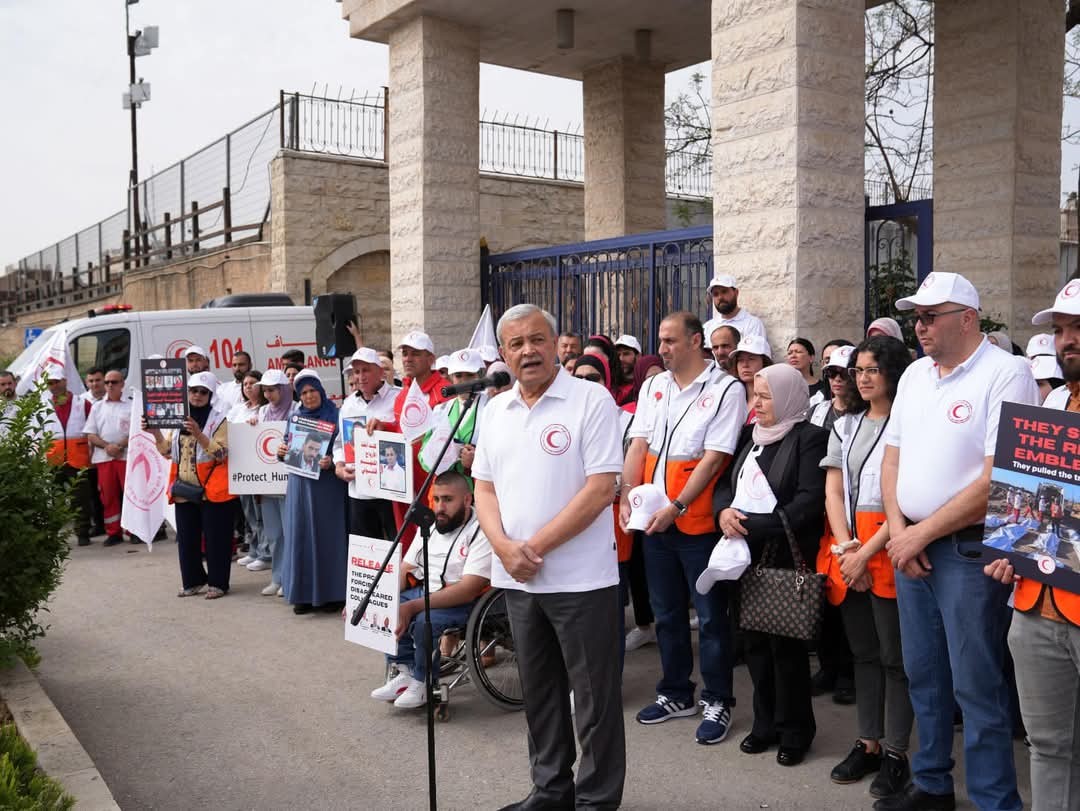 وقفة للهلال الأحمر الفلسطيني في غزة 3.jpg