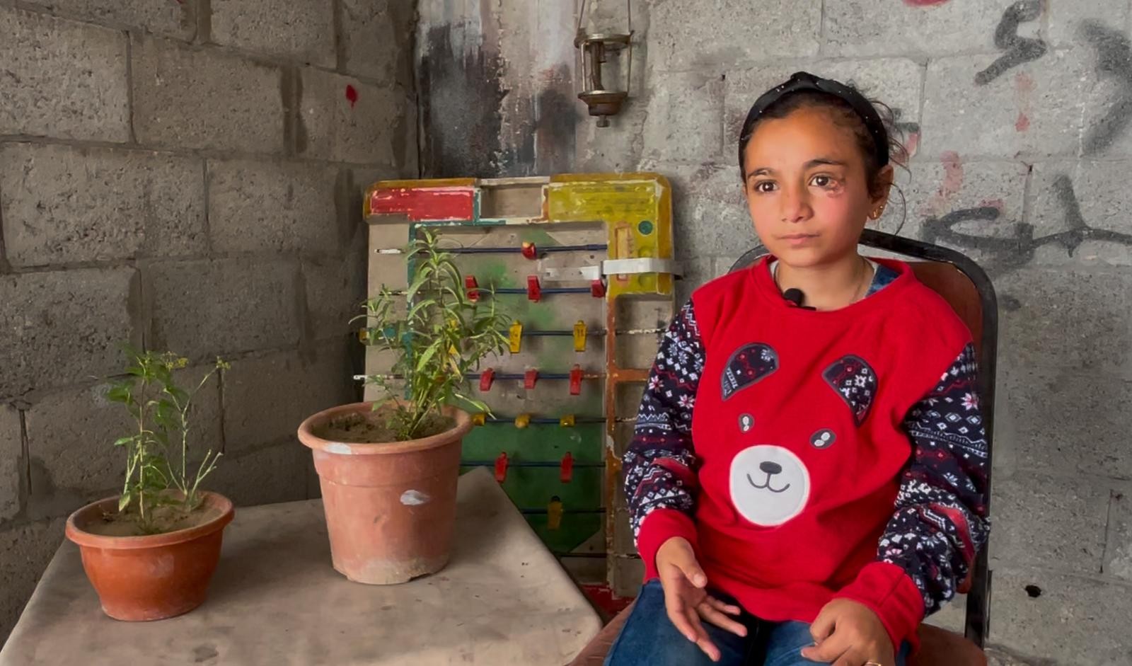 الطفلة ريماس خليفة الناجية الوحيدة من مجزرة إسرائيلية مرعبة