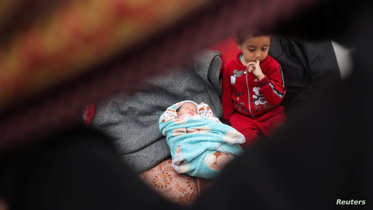 2023-12-18T103311Z_351401101_RC20Z4A2UM6F_RTRMADP_3_ISRAEL-PALESTINIANS-GAZA-DISPLACED-NEWBORNS.jpg