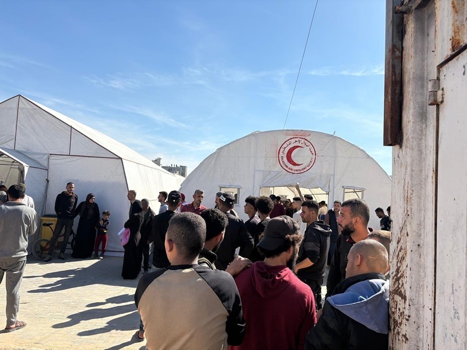 الهلال الأحمر الفلسطيني مستشفى السرايا الميداني