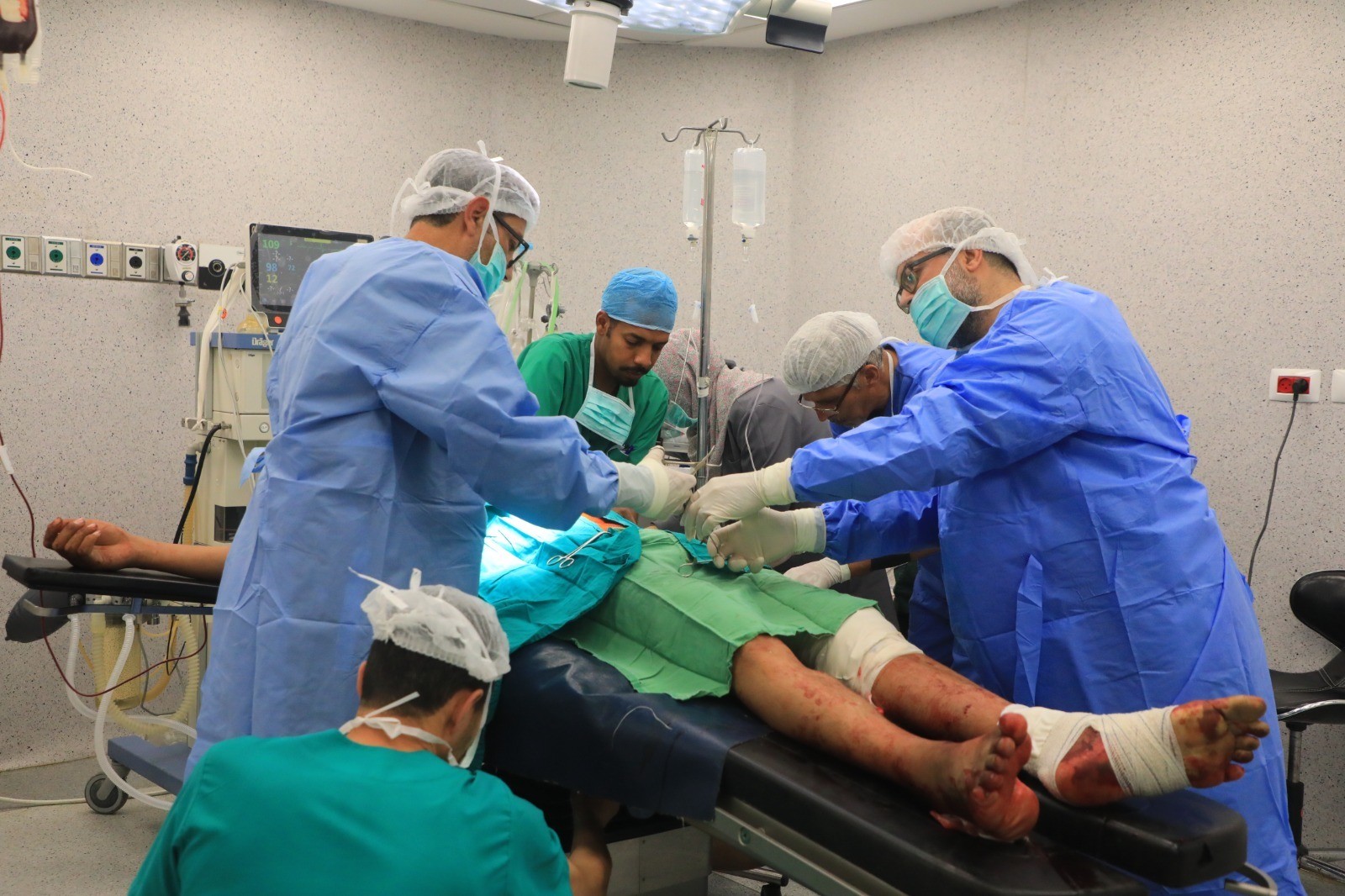 الهلال الأحمر الفلسطيني.jpg