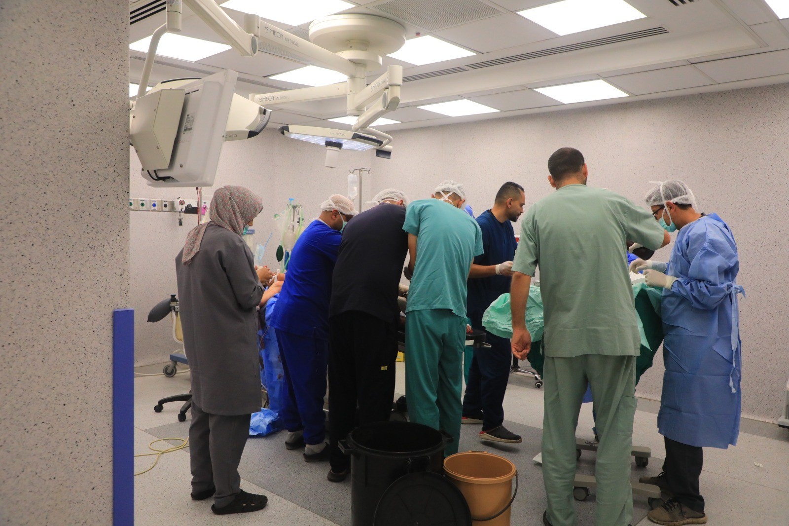 أطباء .. الهلال الأحمر الفلسطيني.jpg