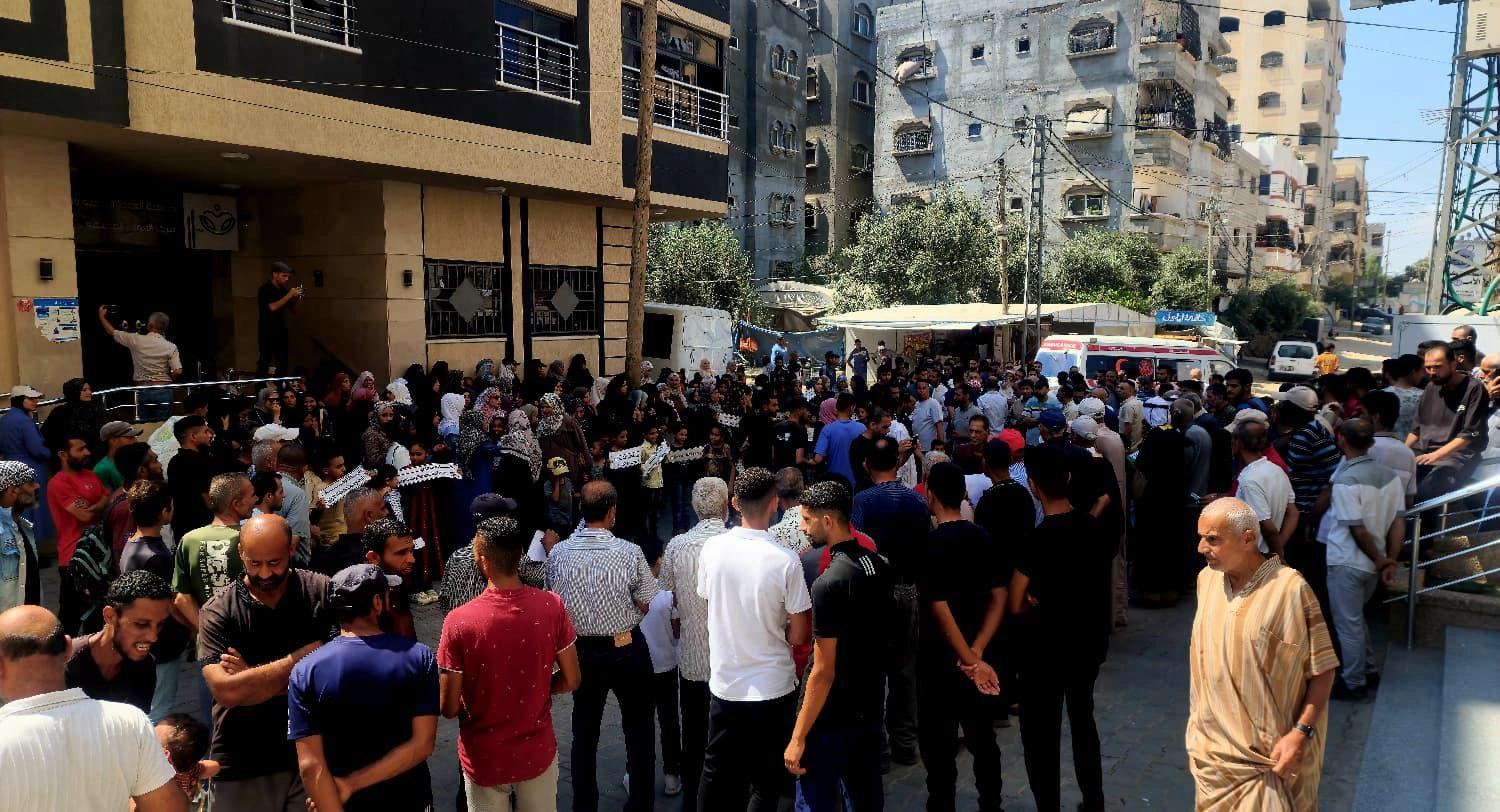 من الفعالية أمام مستشفى النصيرات 2.webp