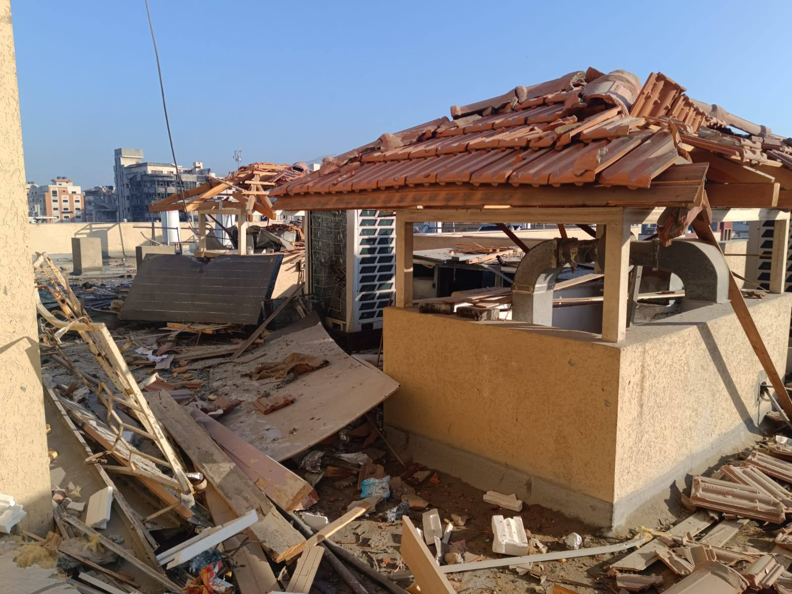 استهداف الاحتلال لمستشفى الرنتيسي